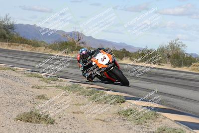 media/Nov-16-2025-Race Pace (Sun) [[8c5fa54630]]/Verified Riders/4-Turn 3 Inside (1050am)/